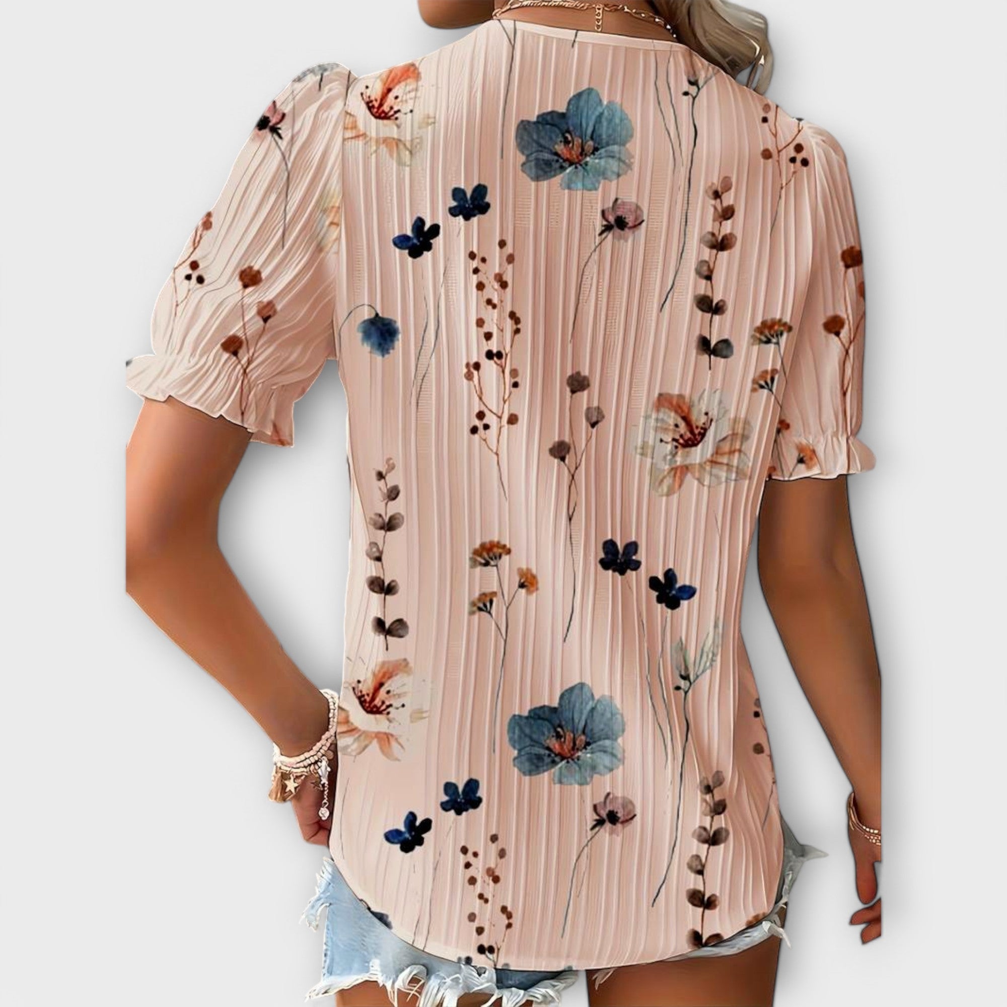 Emily - Moderiktig Blus med V-ringning