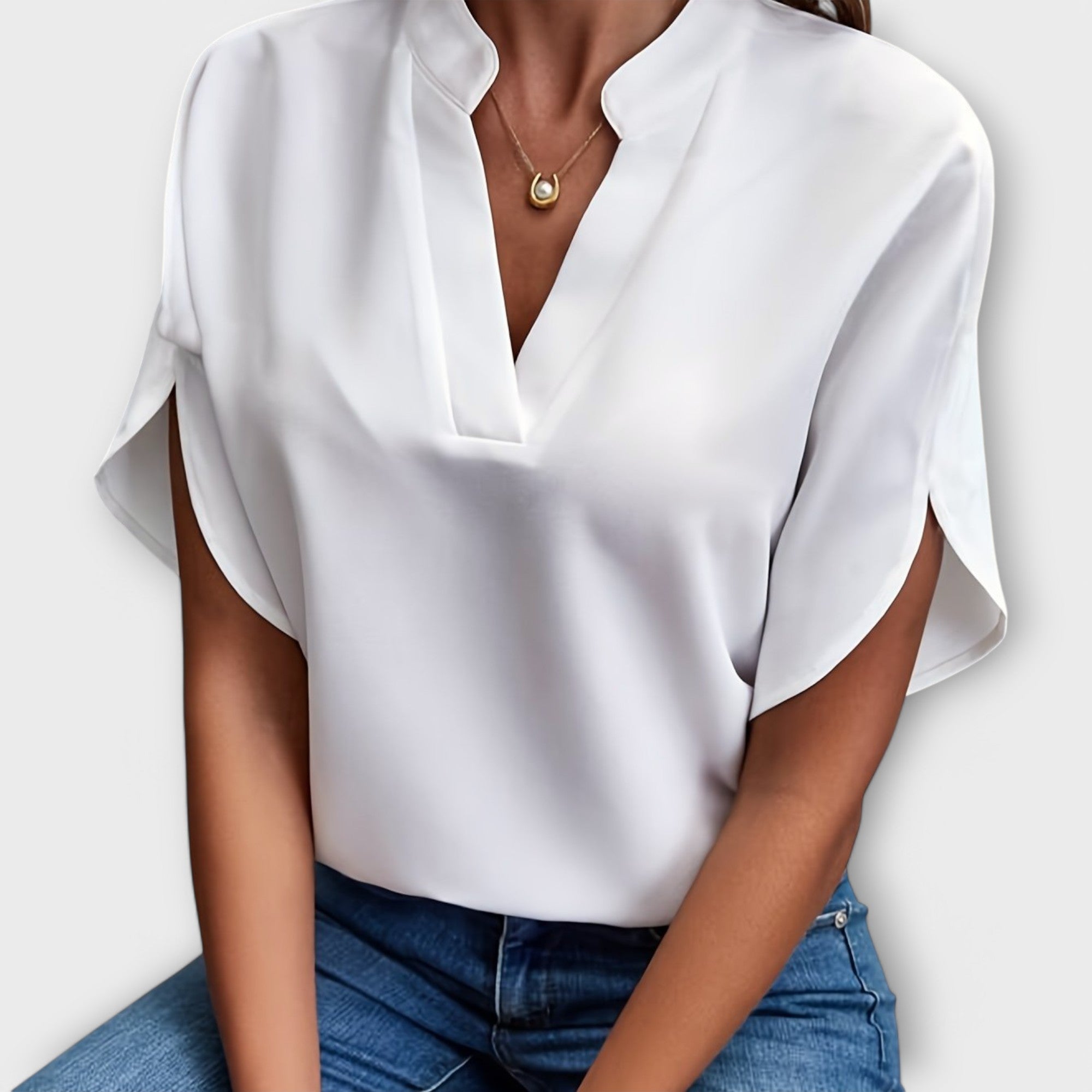 Vivi - Elegant, Lättvikts Blus för Kvinna