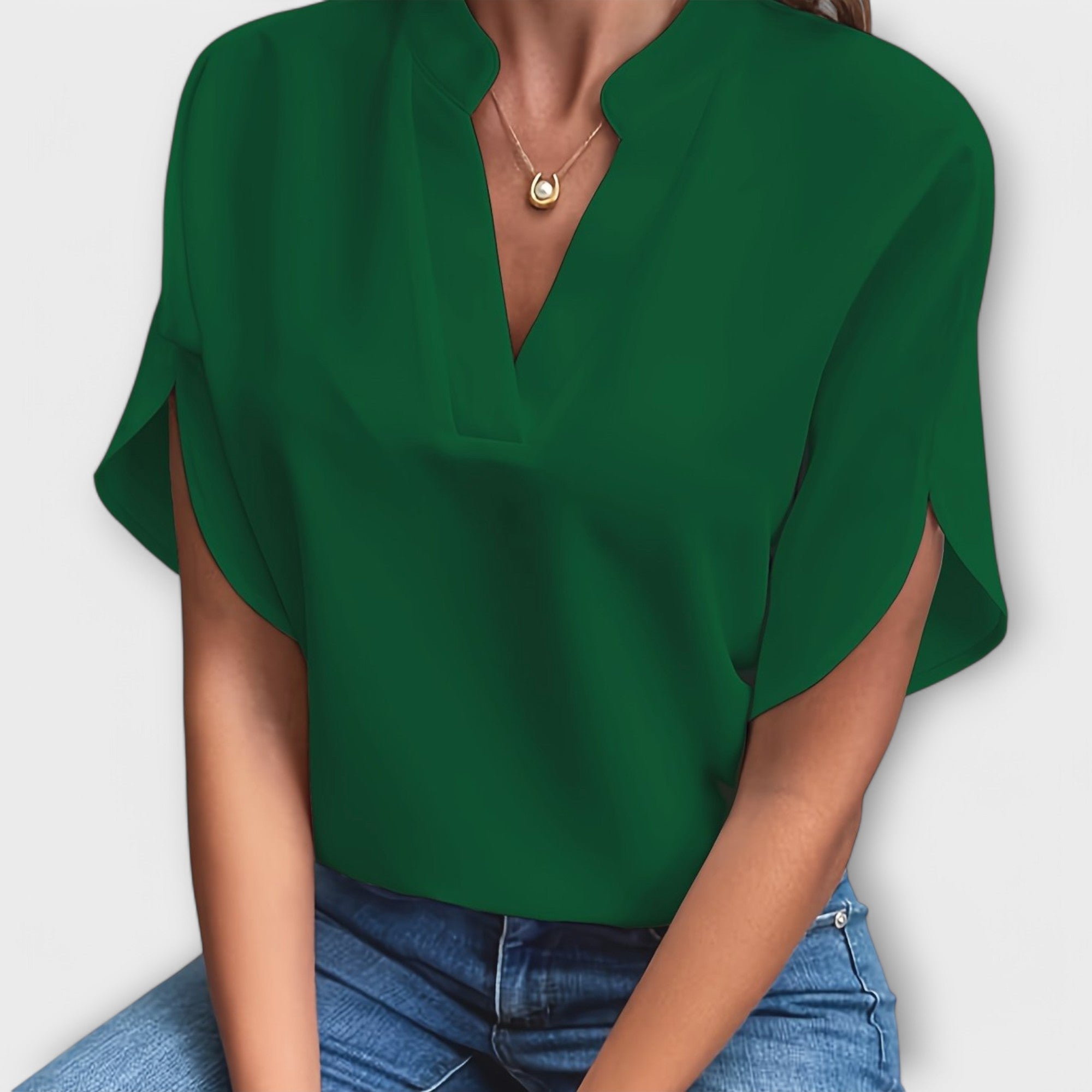 Vivi - Elegant, Lättvikts Blus för Kvinna