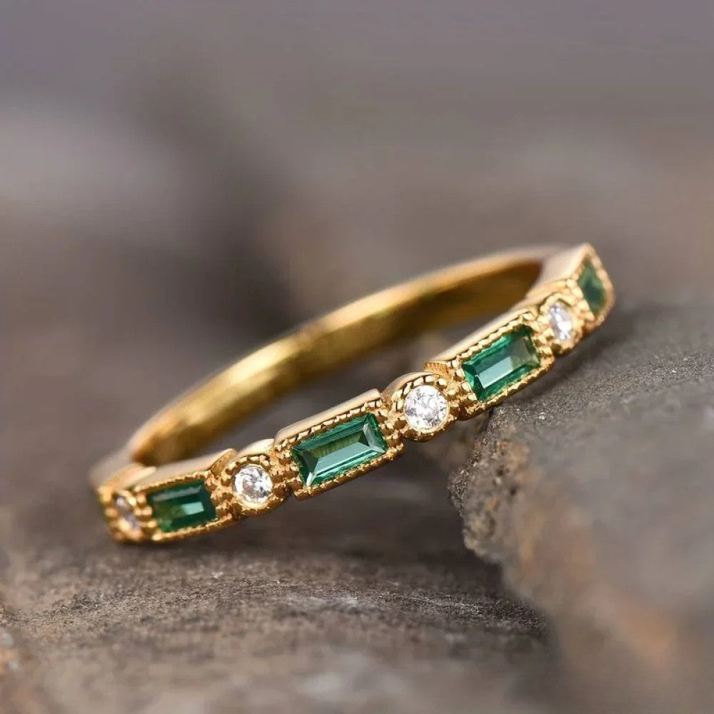 Retro Grön Zirkonia Guld Ring med Inlägg