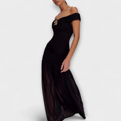 Maelie - Stilig Off-Shoulder Bodycon Maxi Klänning med Blomsterdekorationer