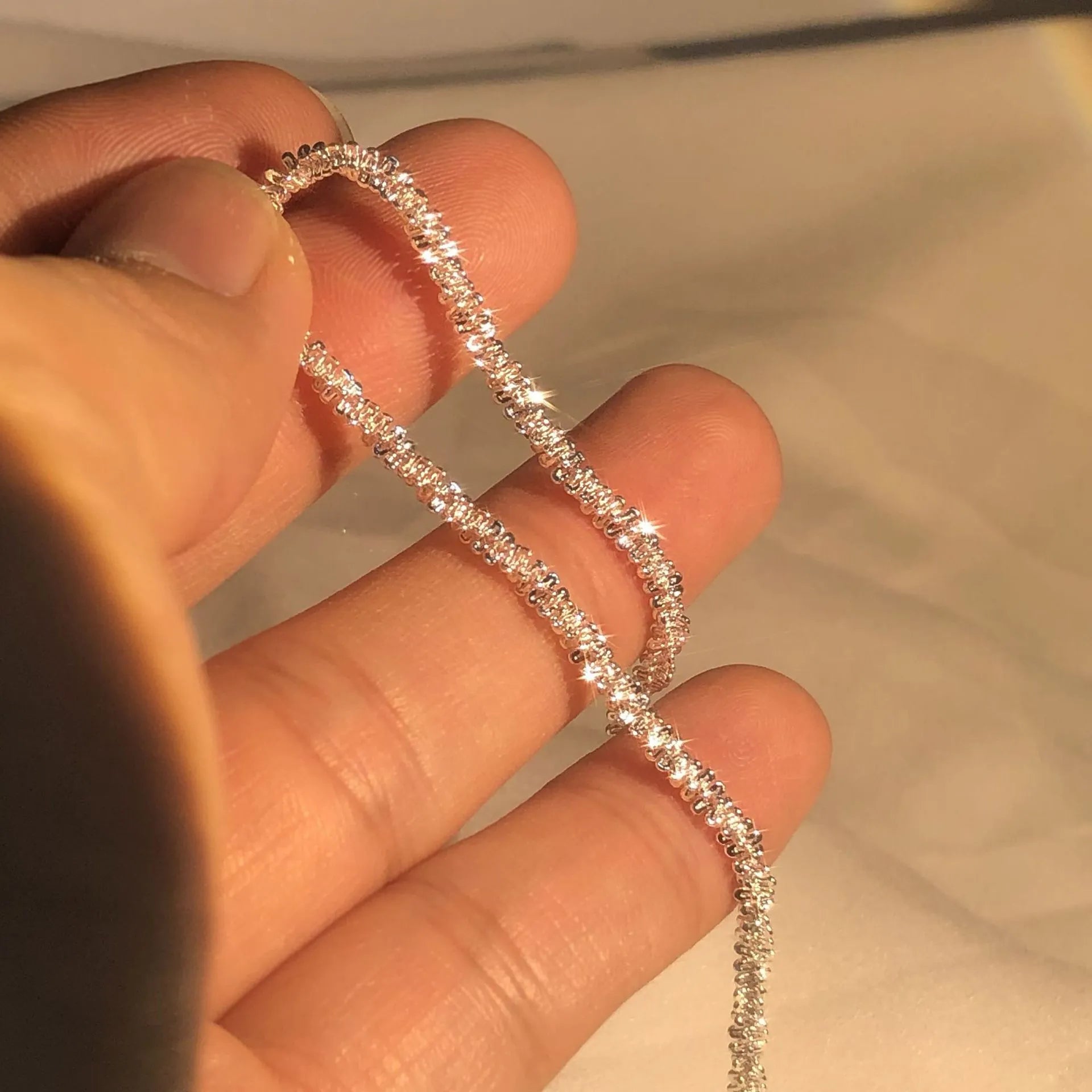 Glittrande Armband