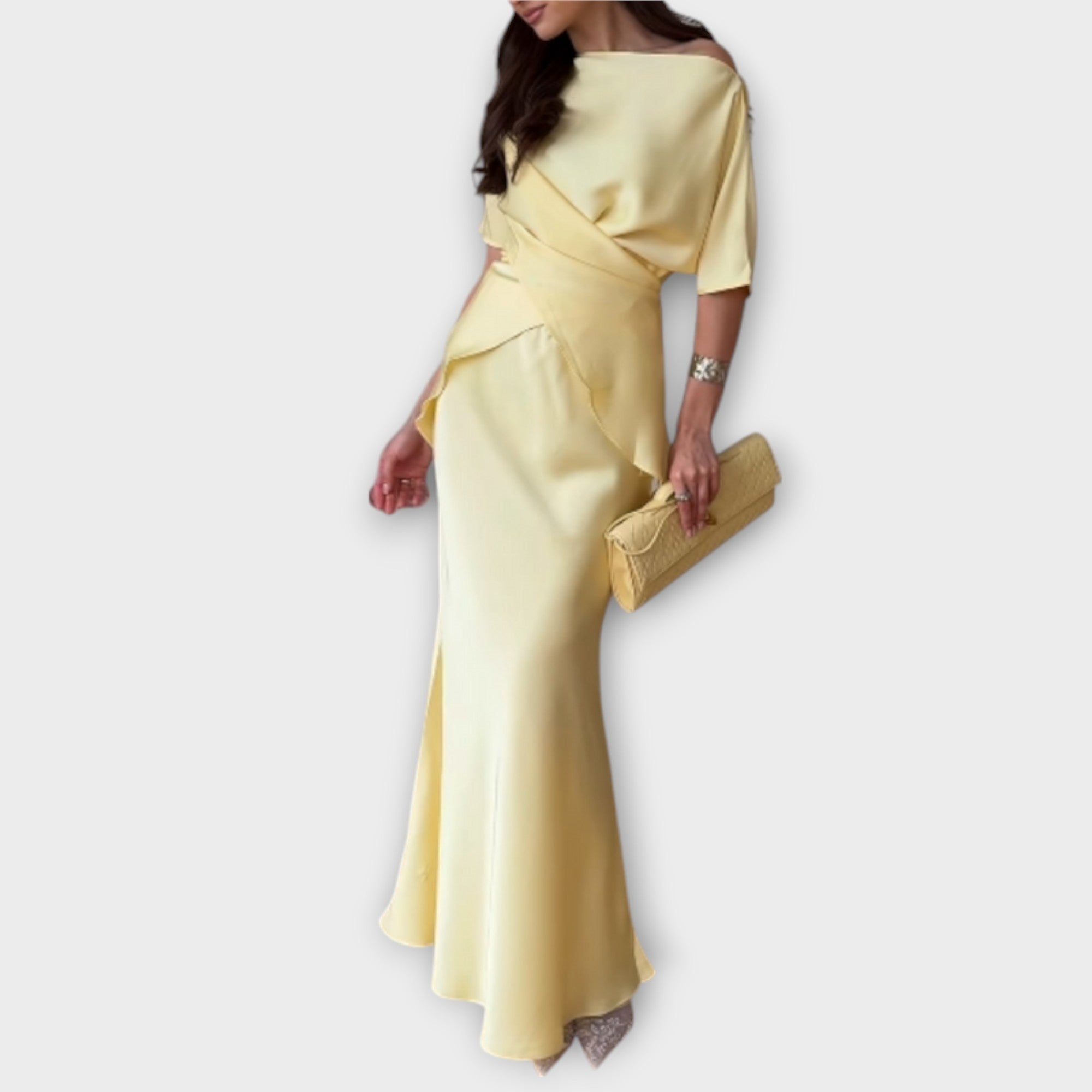 Finja - Off-Shoulder Topp med Knytframsida och Kjolensemble