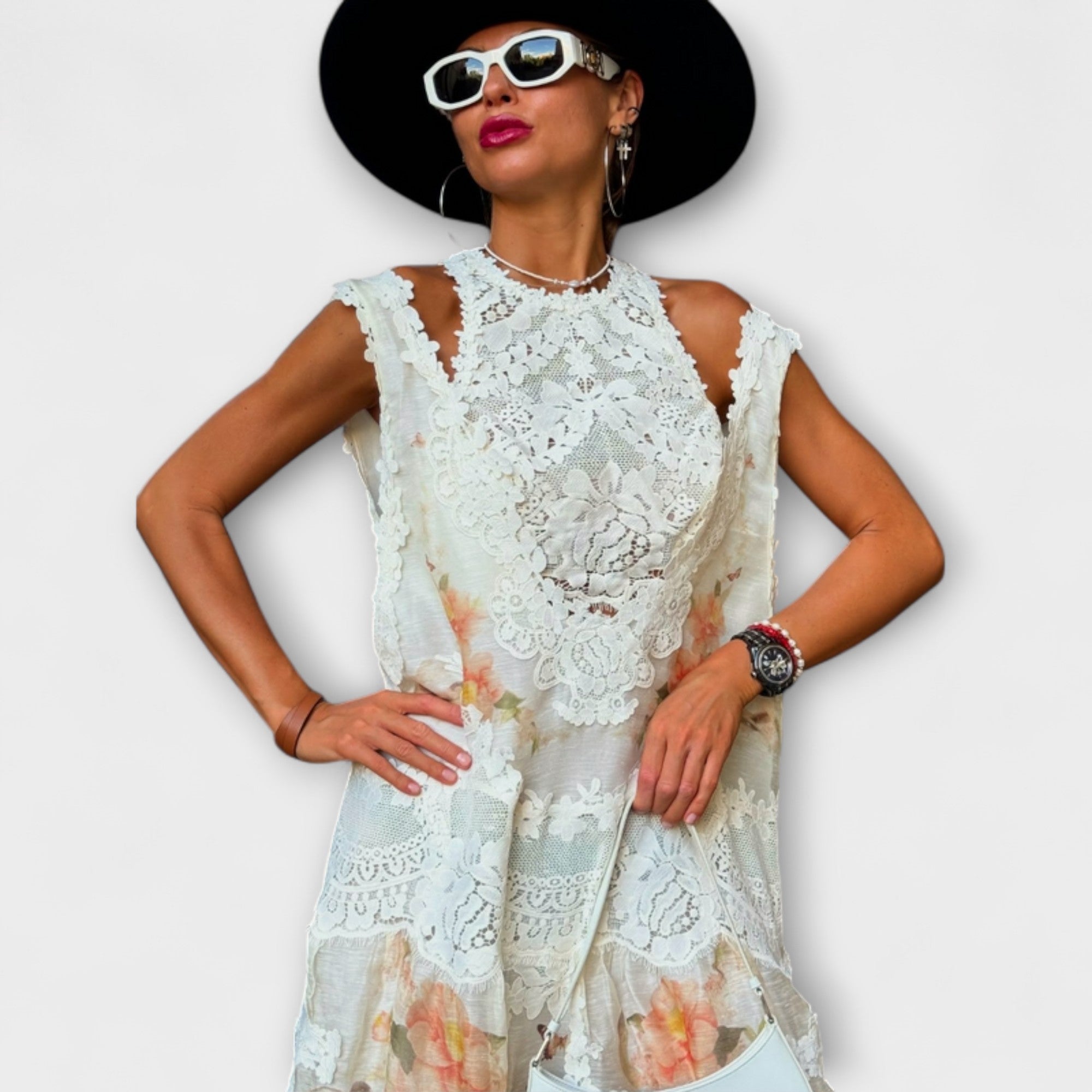 Lottie - Elegant Kelly Lace Maxi Klänning