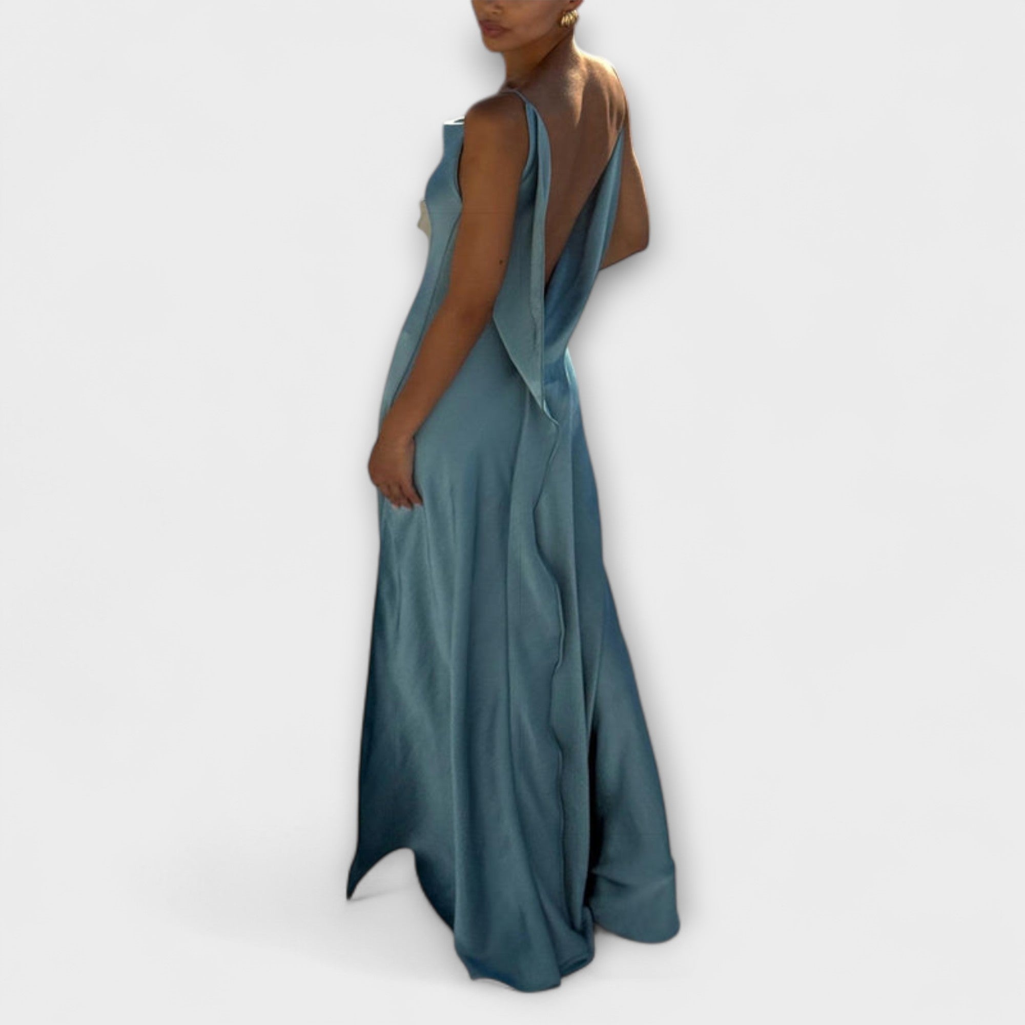 Hallie - Chic Satin Maxi Klänning med Hög Slits