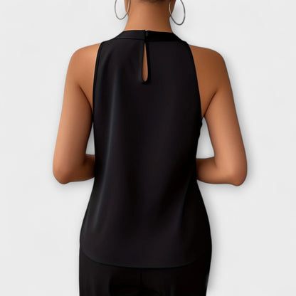 Skye - Chic Satinblus med Off-Shoulder Design