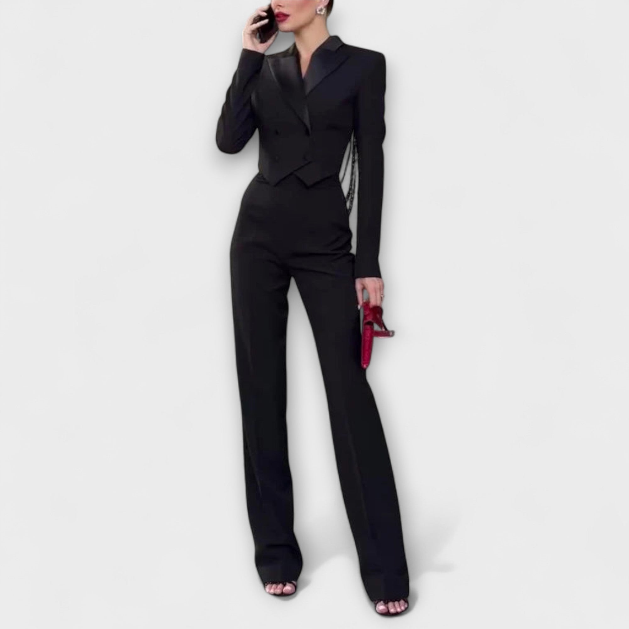 Noa - Svart pärlprydd rygglös kort blazer set