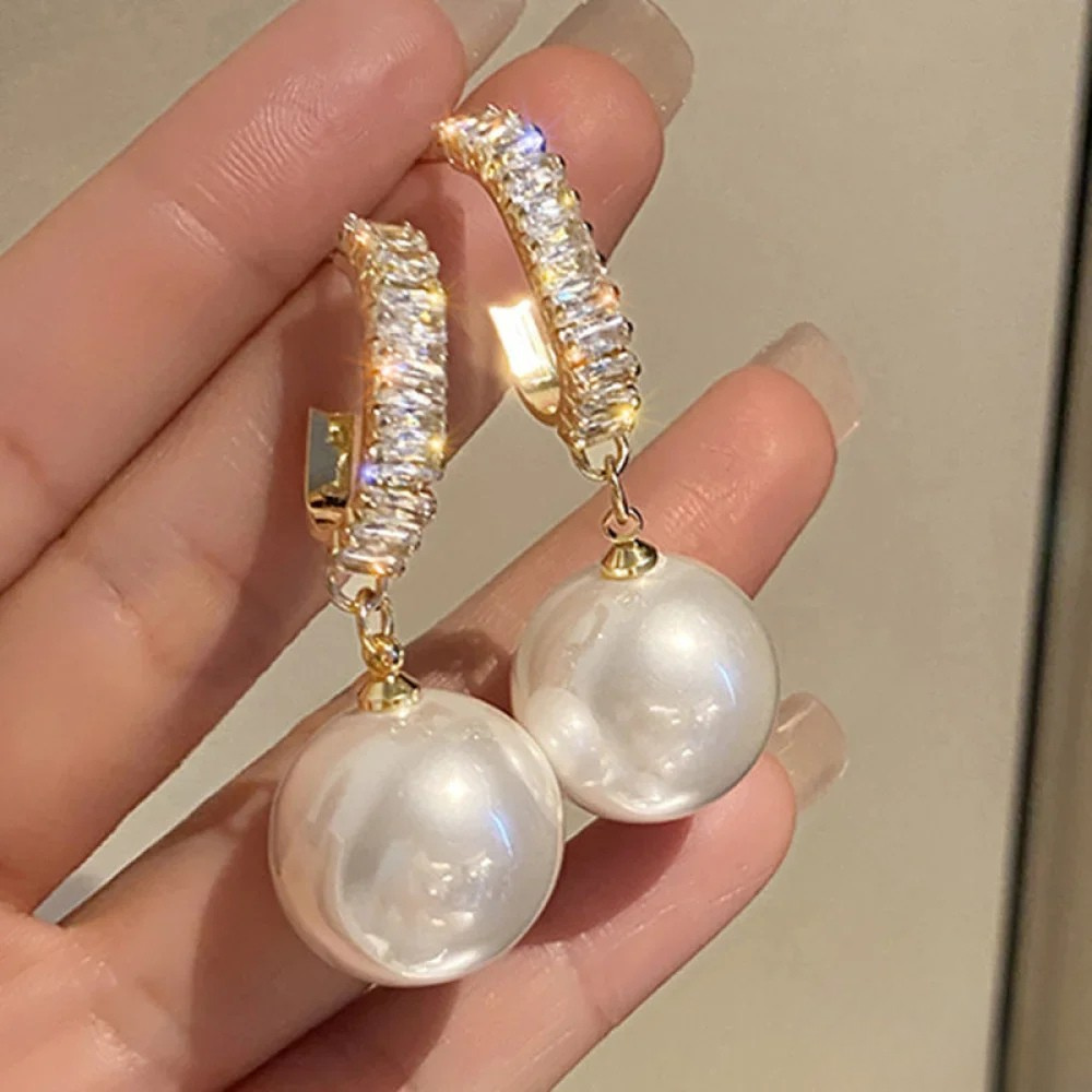 Eleganta Örhängen med Pärlor och Zirkonia