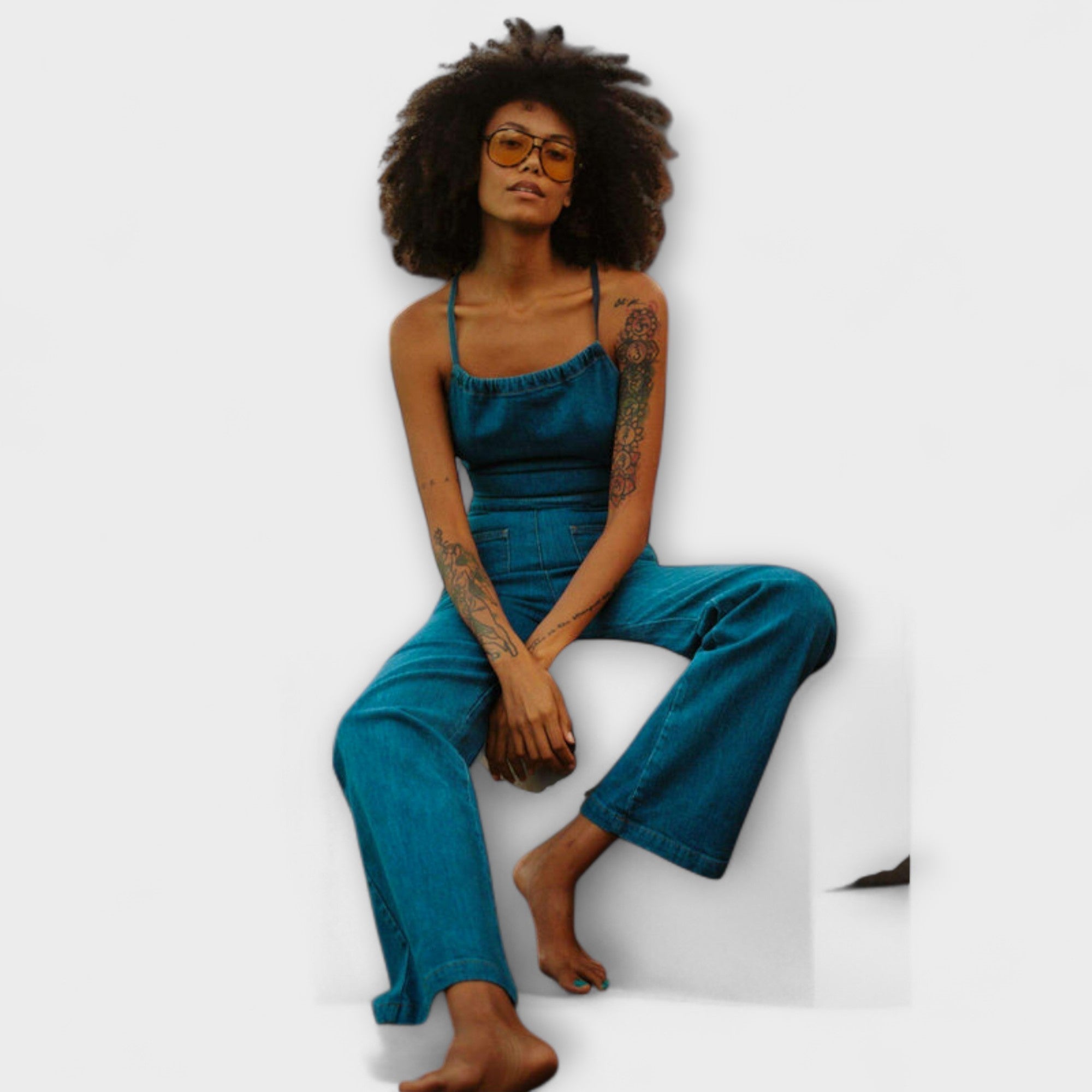 Julie - Utsvängd Denim Jumpsuit med Knytning