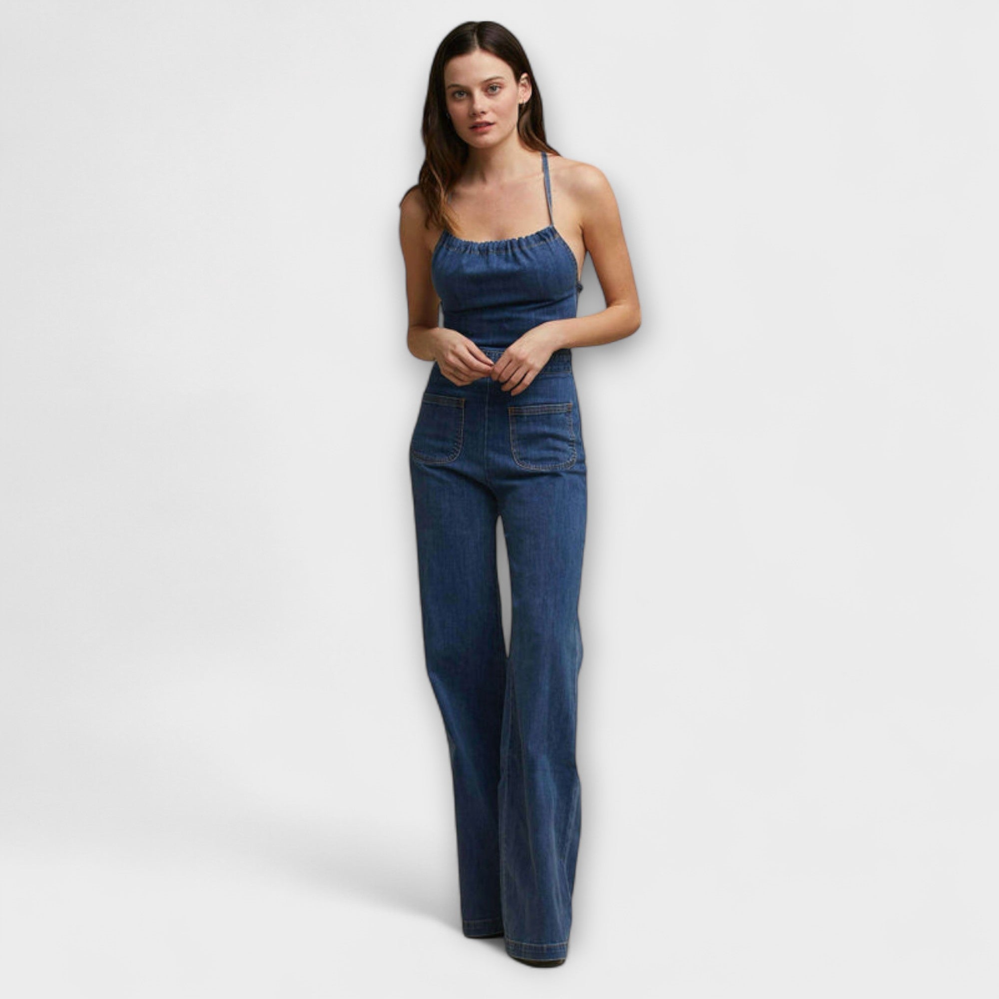 Julie - Utsvängd Denim Jumpsuit med Knytning