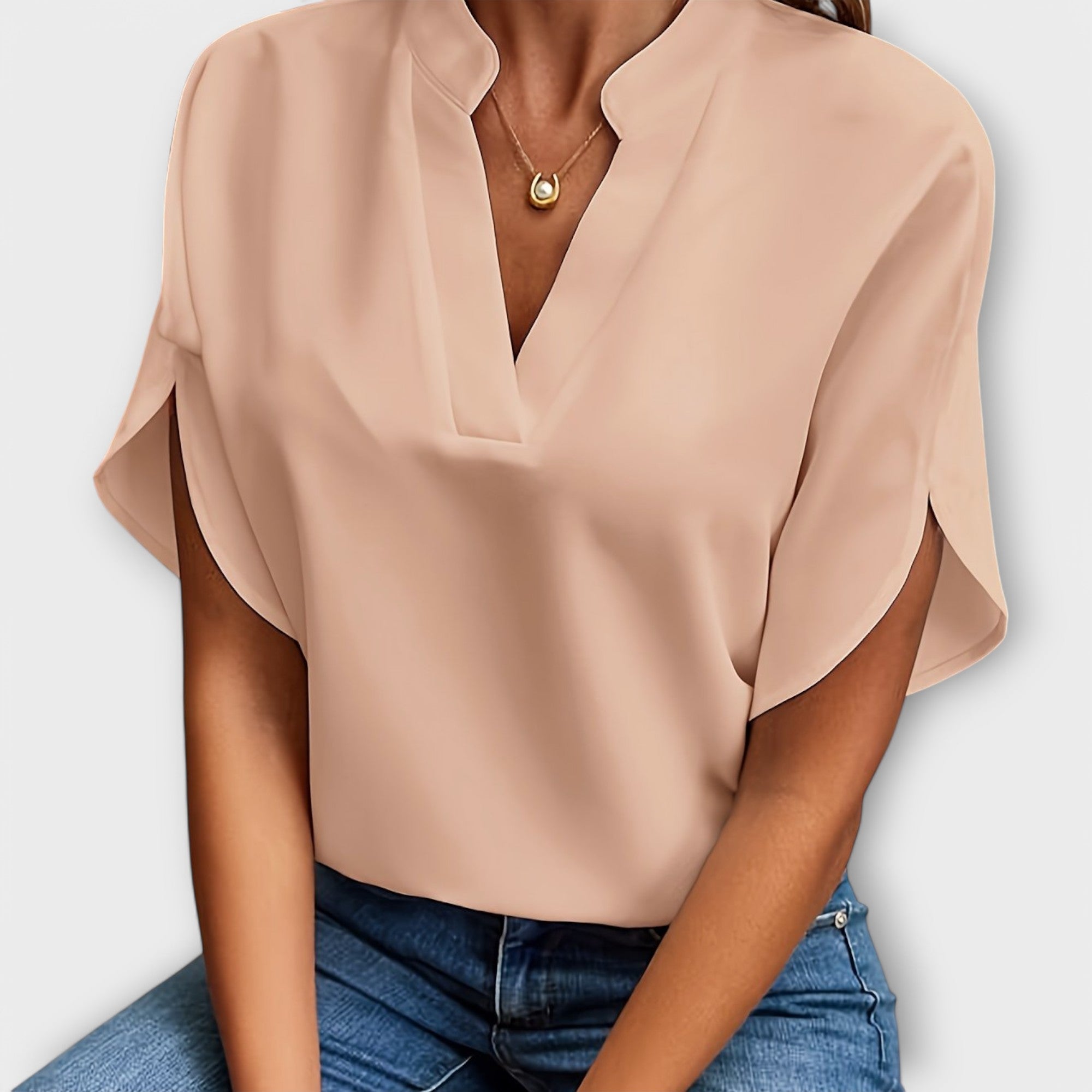 Vivi - Elegant, Lättvikts Blus för Kvinna