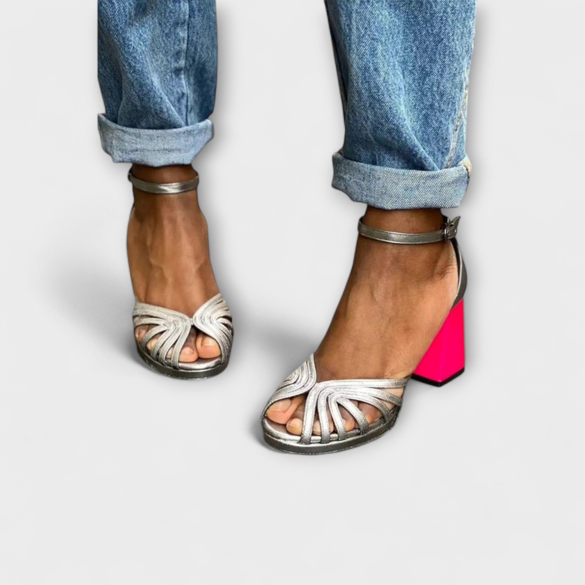 Naelle - Eleganta Glänsande Sandaler