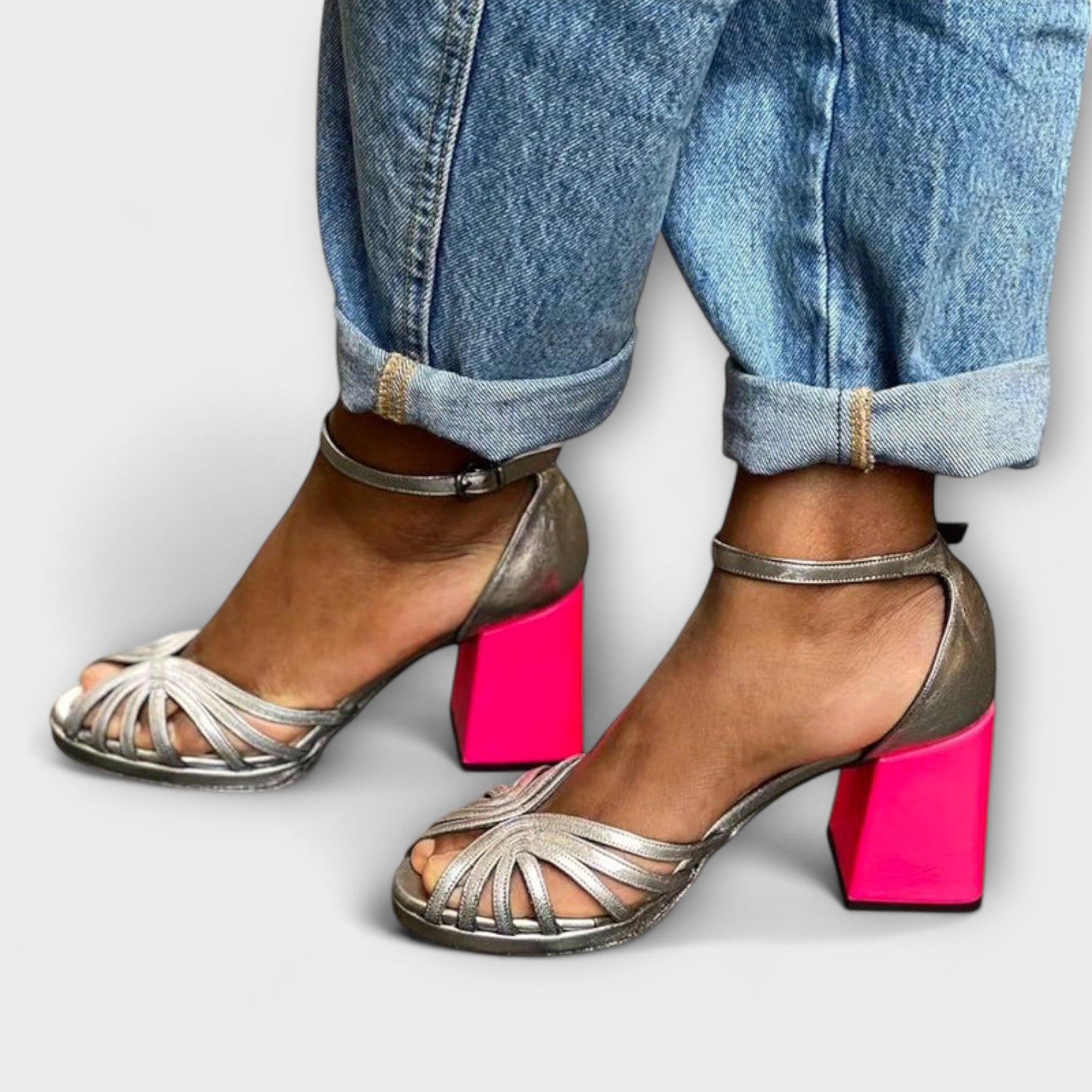 Naelle - Eleganta Glänsande Sandaler
