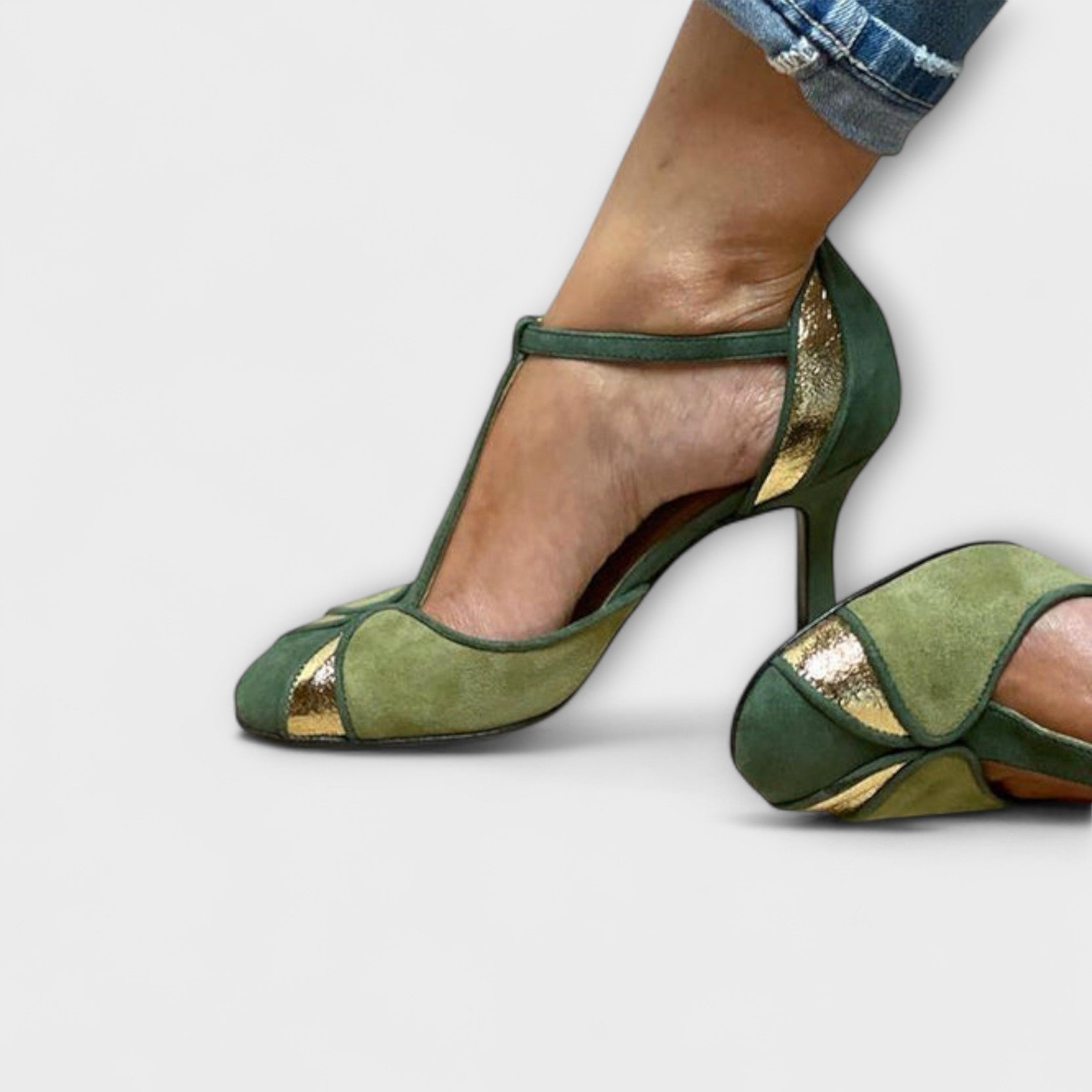 Alona - Décolleté Patchwork med T-Strap och Stängd Tå