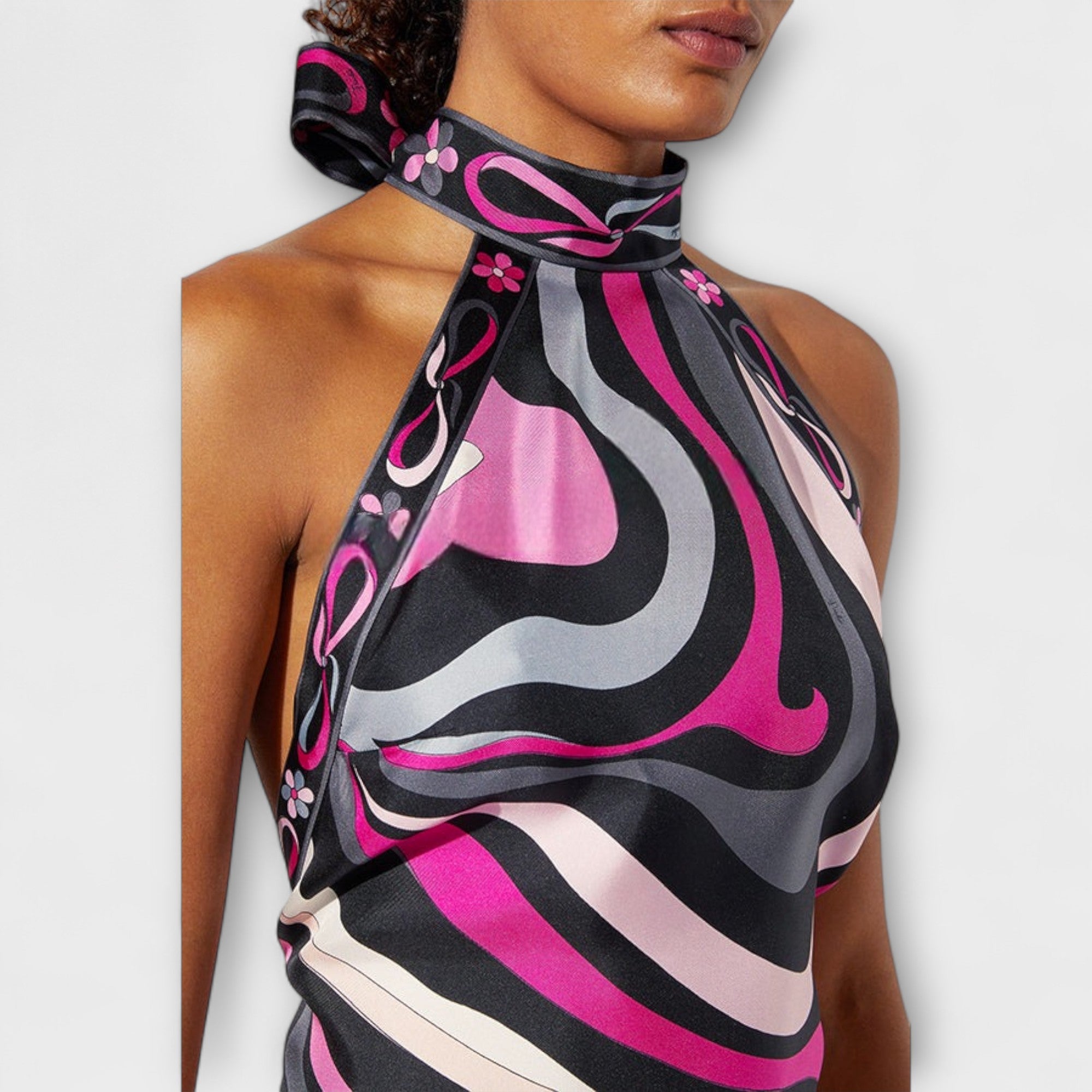 Everly - Set med Halterneck Top och Asymmetrisk Midi Kjol